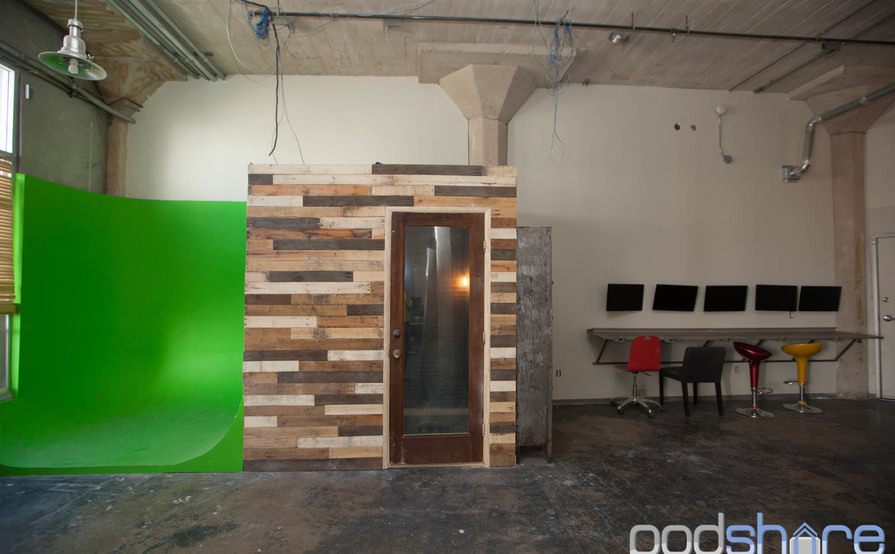 Hollywood/Vine Desks Hollywood/Vine Desks