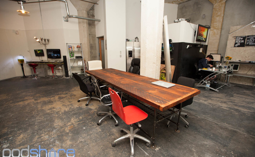 Hollywood/Vine Desks Hollywood/Vine Desks