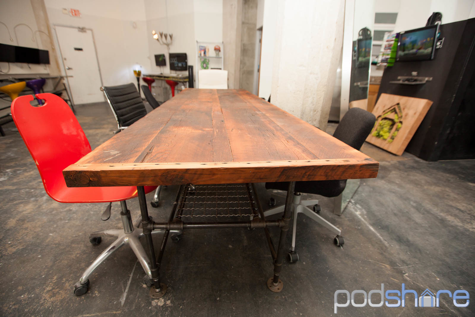 Hollywood/Vine Desks Hollywood/Vine Desks