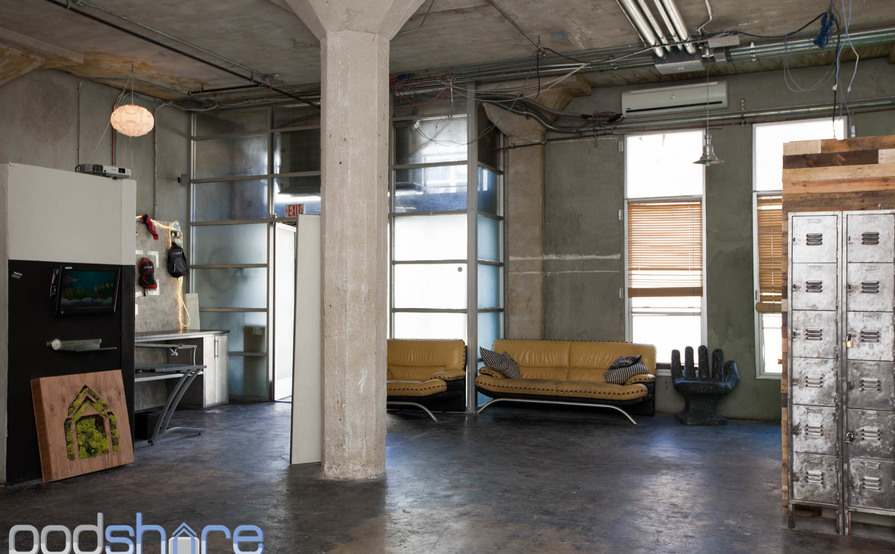 Hollywood/Vine Desks Hollywood/Vine Desks