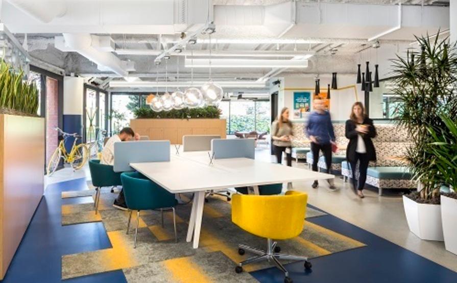 Hot desk with anything you need! BOOK NOW! Hot desk with anything you need! BOOK NOW!