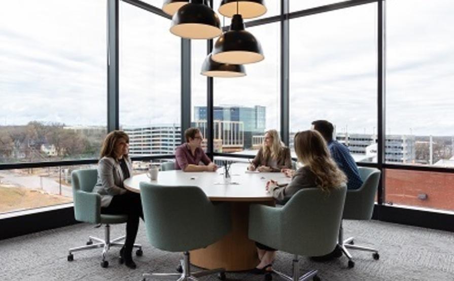 Hot desk with anything you need! BOOK NOW! Hot desk with anything you need! BOOK NOW!