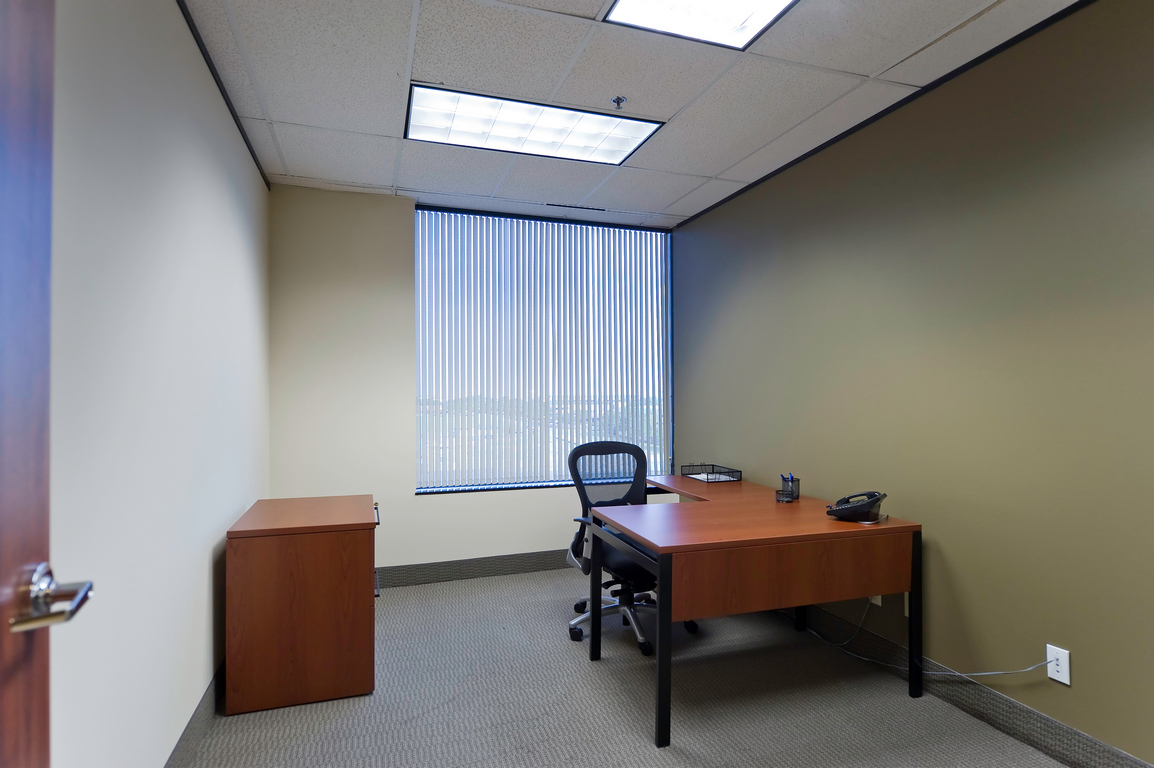 Click to discover this private office !!! 