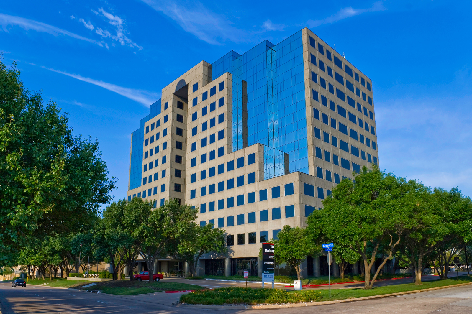 Click to discover this private office !!! 