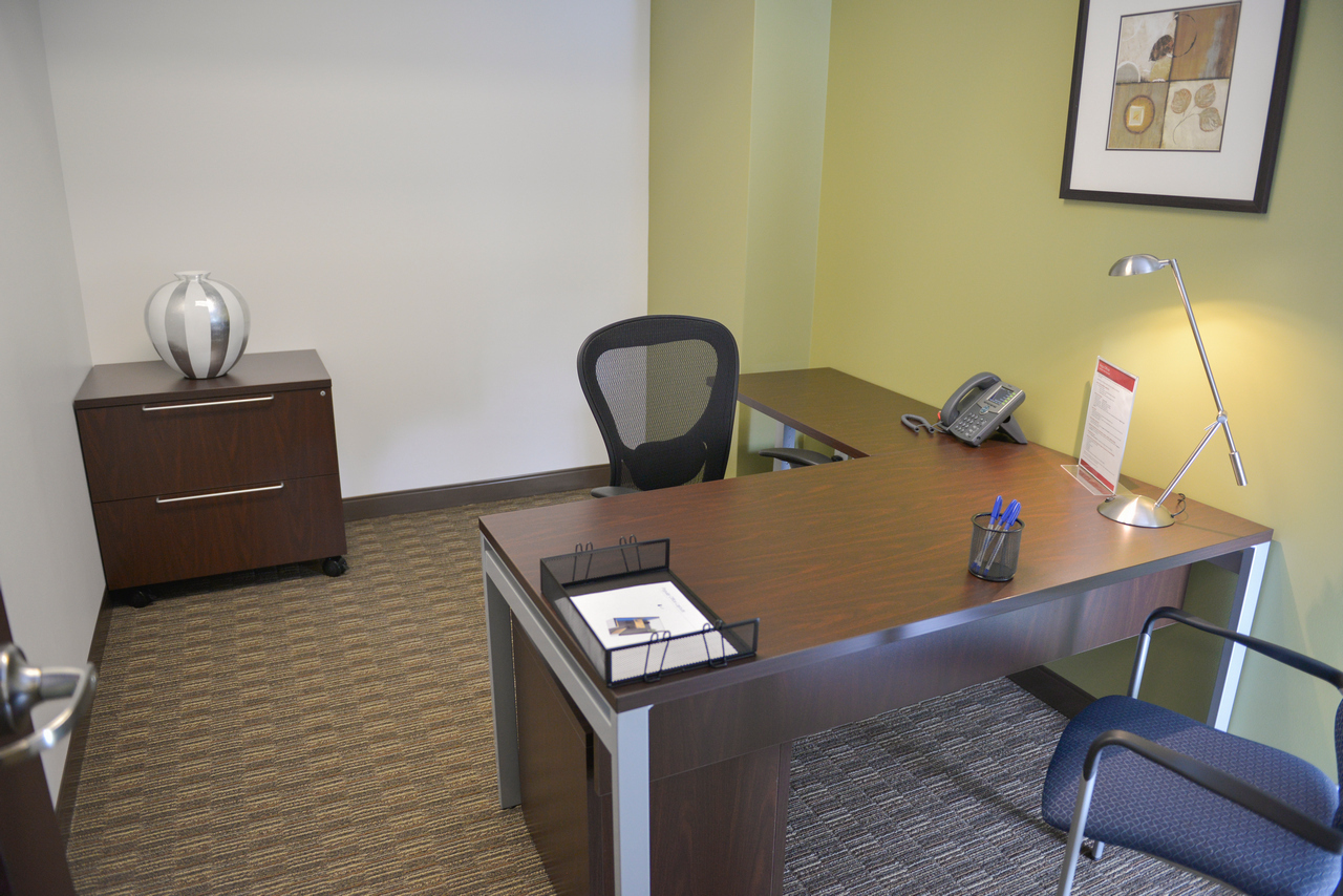 Click to discover this private office !!! 