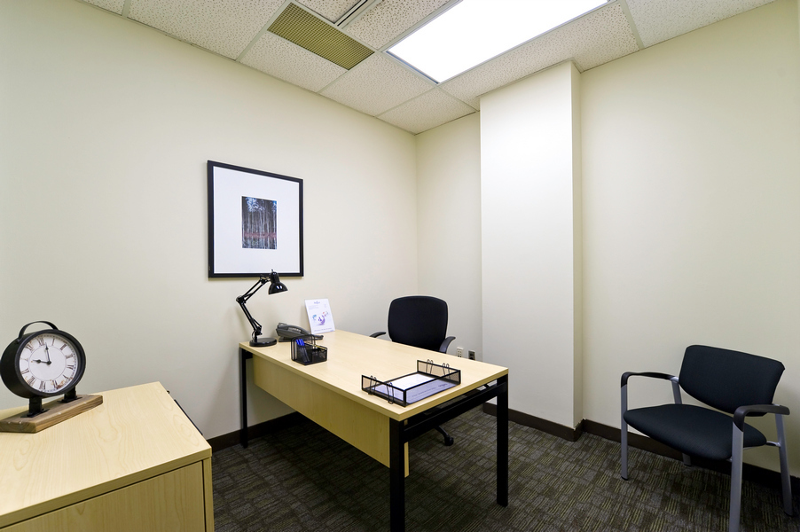 Click to discover this private office !!! 