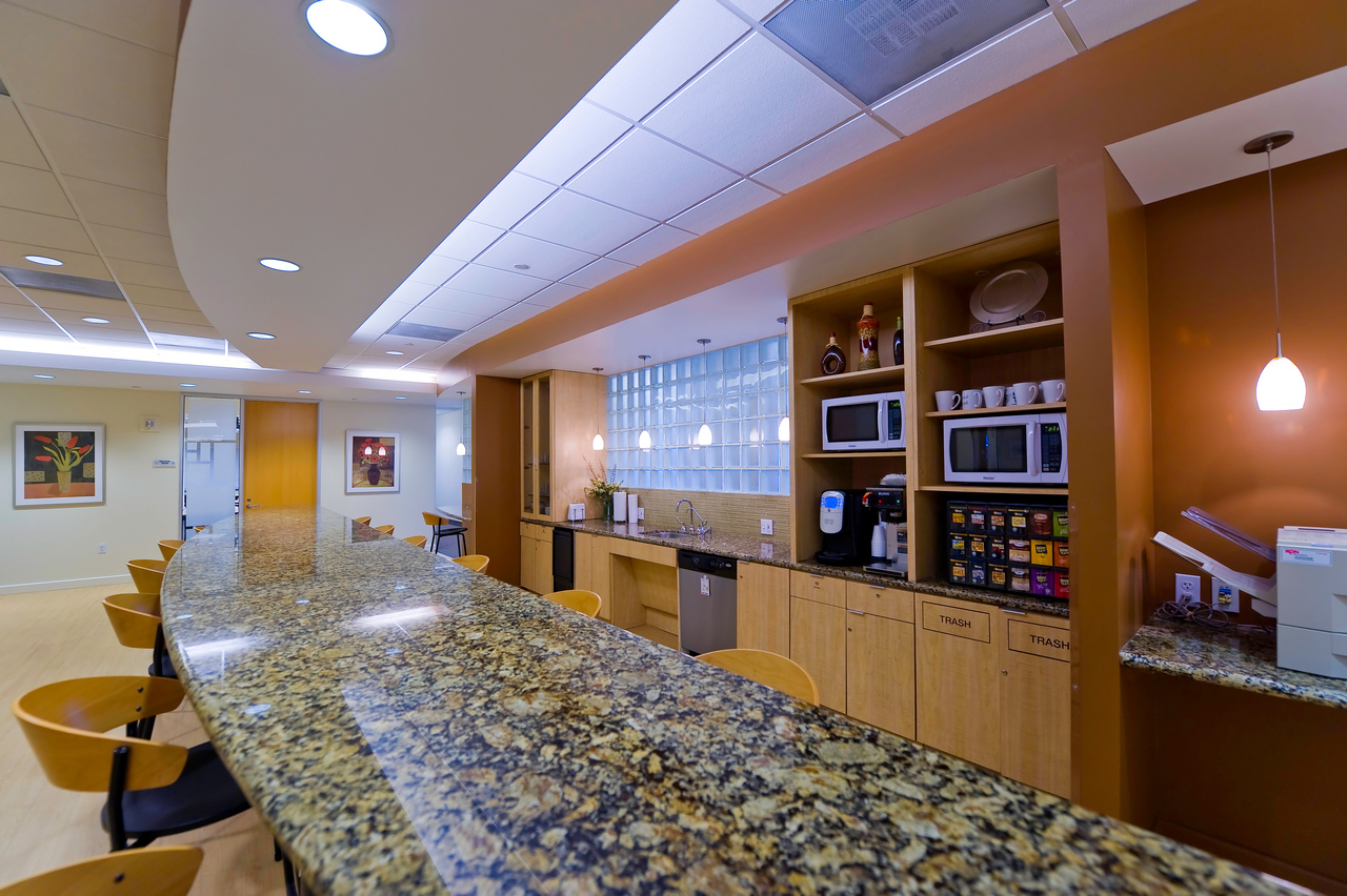 Click to discover this private office !!! 