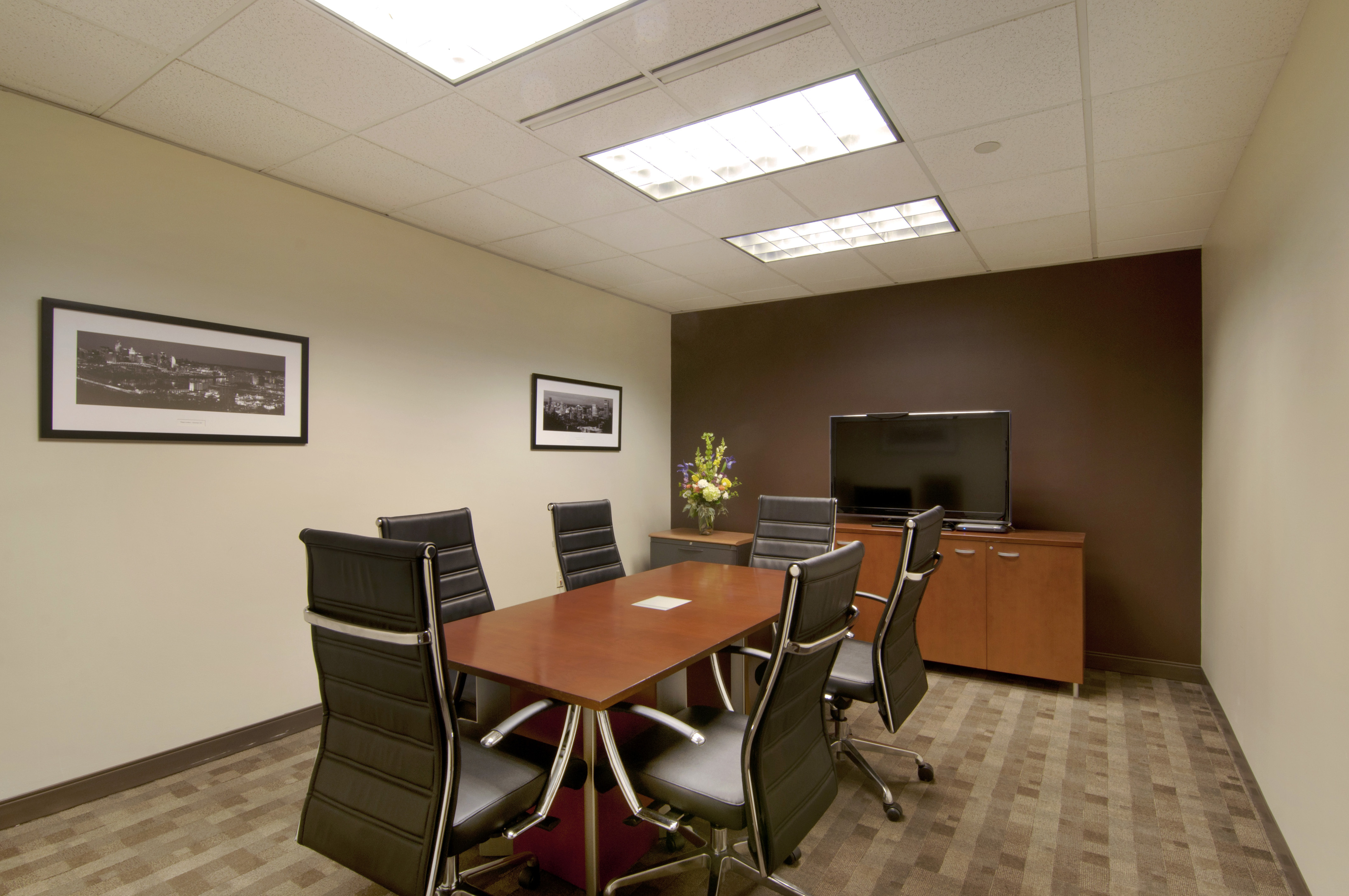 Click to discover this private office !!! 