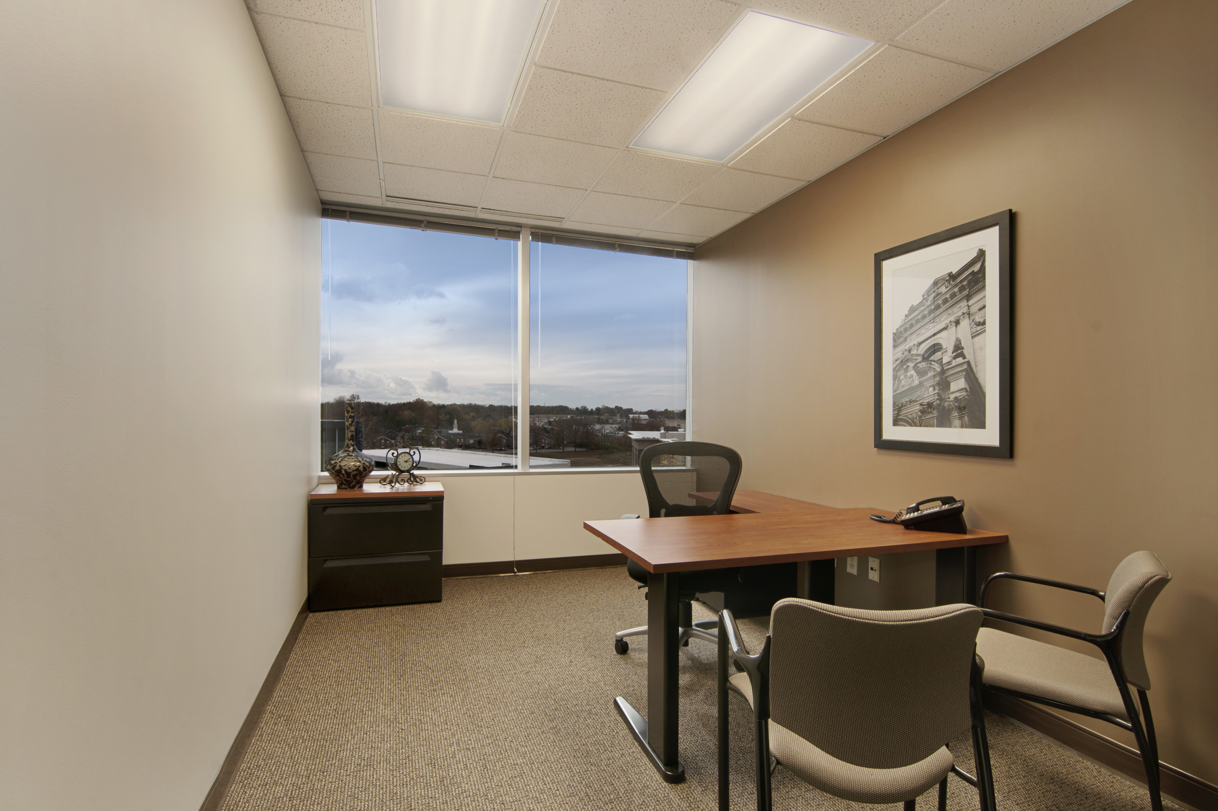 Click to discover this private office !!! 