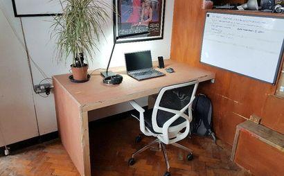 Hackney / Daslton Desk spaces (x3) on top floor studio with view and balcony - 3 desks available Hackney / Daslton Desk spaces (x3) on top floor studio with view and balcony - 3 desks available