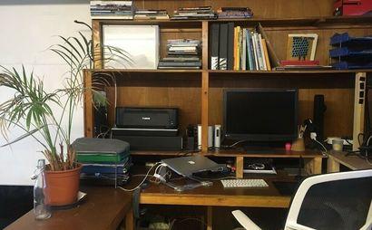 Hackney / Daslton Desk spaces (x3) on top floor studio with view and balcony - 3 desks available Hackney / Daslton Desk spaces (x3) on top floor studio with view and balcony - 3 desks available