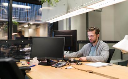 Fixed desk 1 day/week  Fixed desk 1 day/week