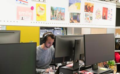 Fixed desk 1 day/week  Fixed desk 1 day/week