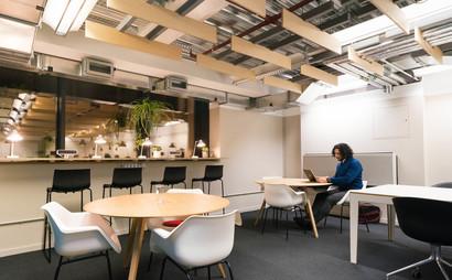 Fixed desk 1 day/week  Fixed desk 1 day/week