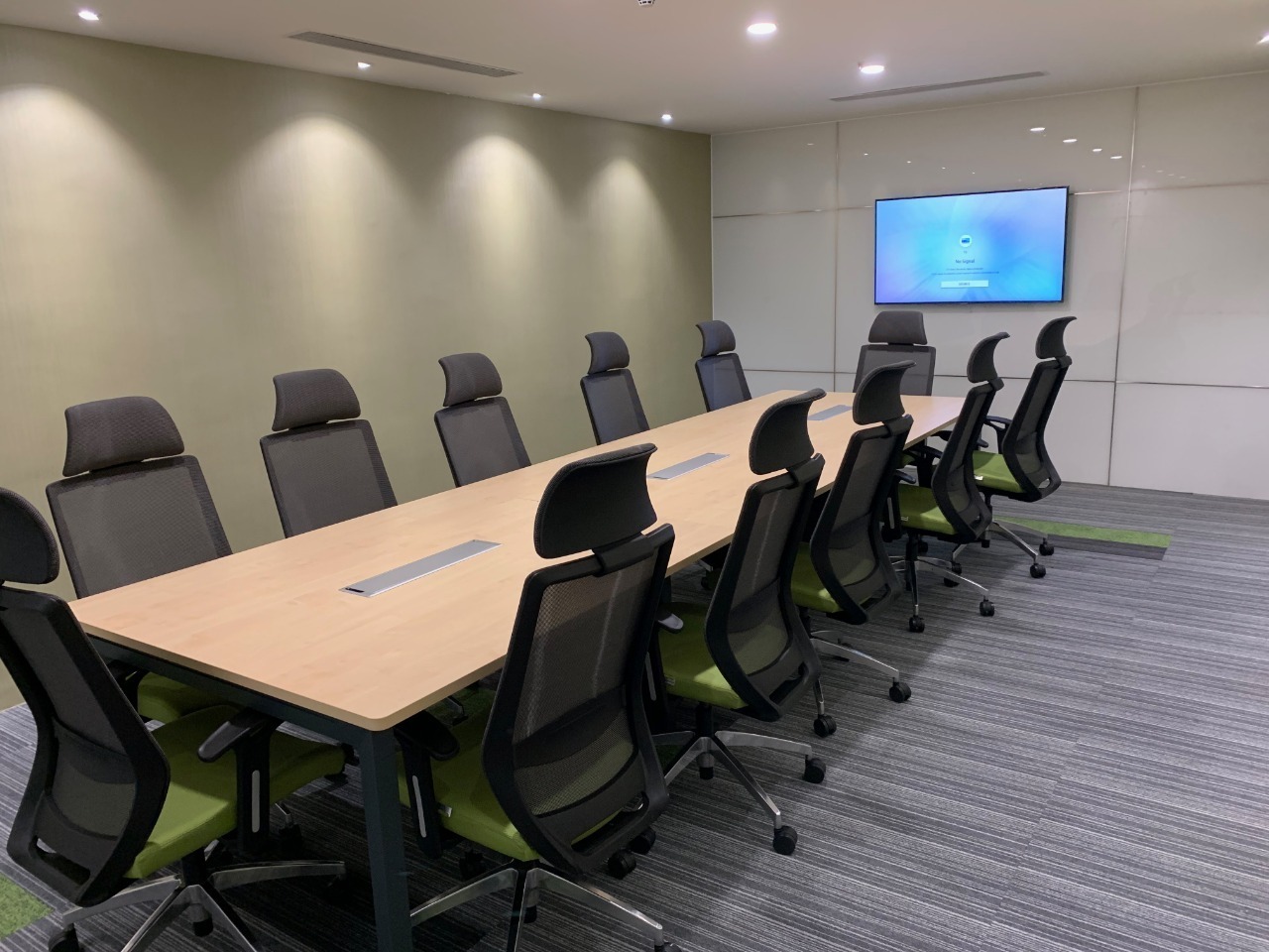 Incuspaze - Oberon Mall