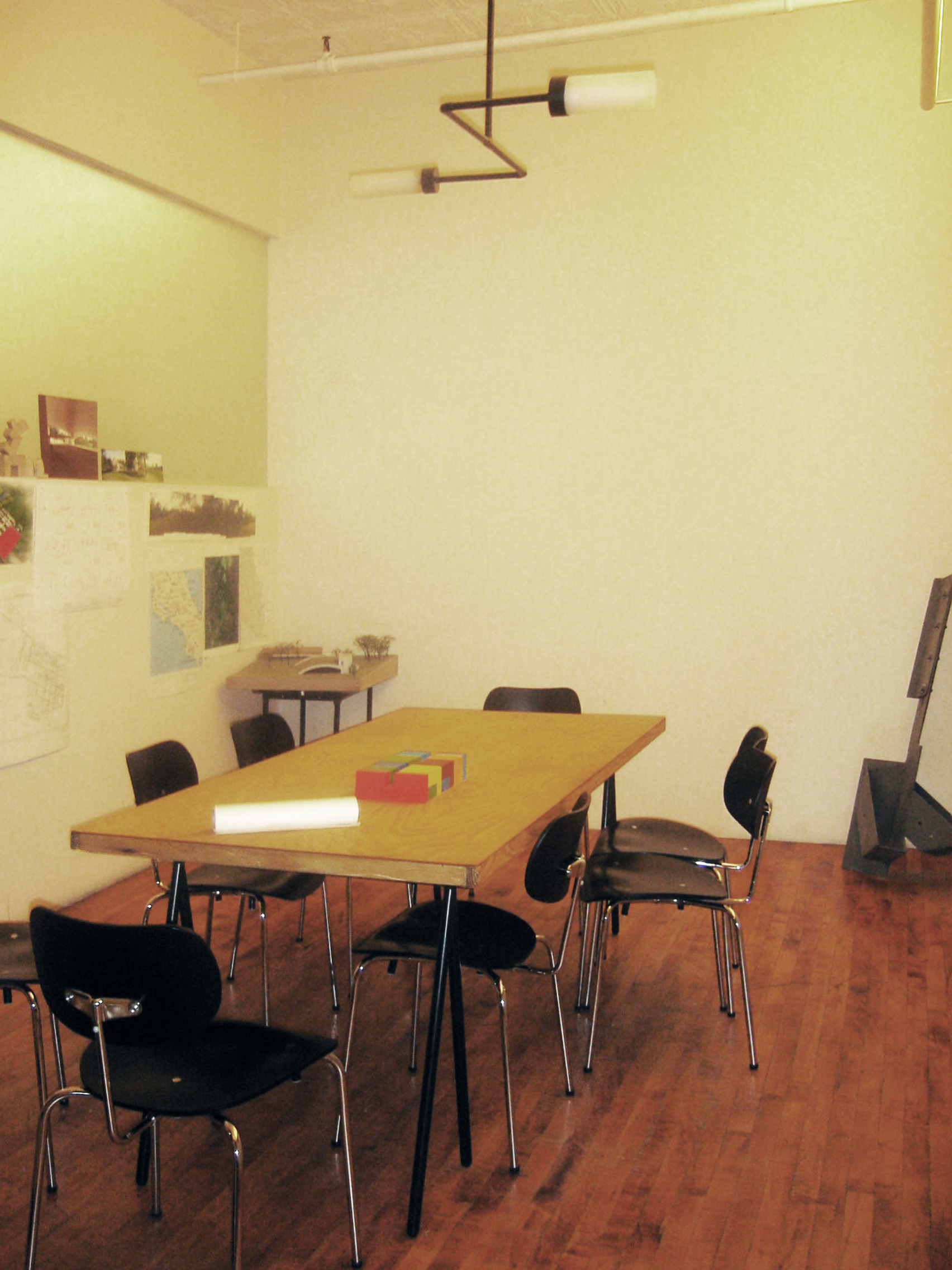 5 Desks in TriBeCa loft