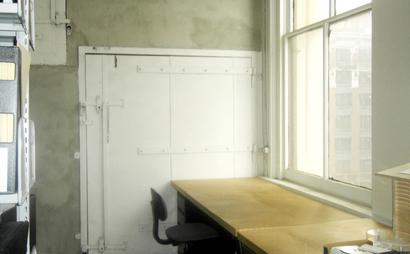 5 Desks in TriBeCa loft 5 Desks in TriBeCa loft