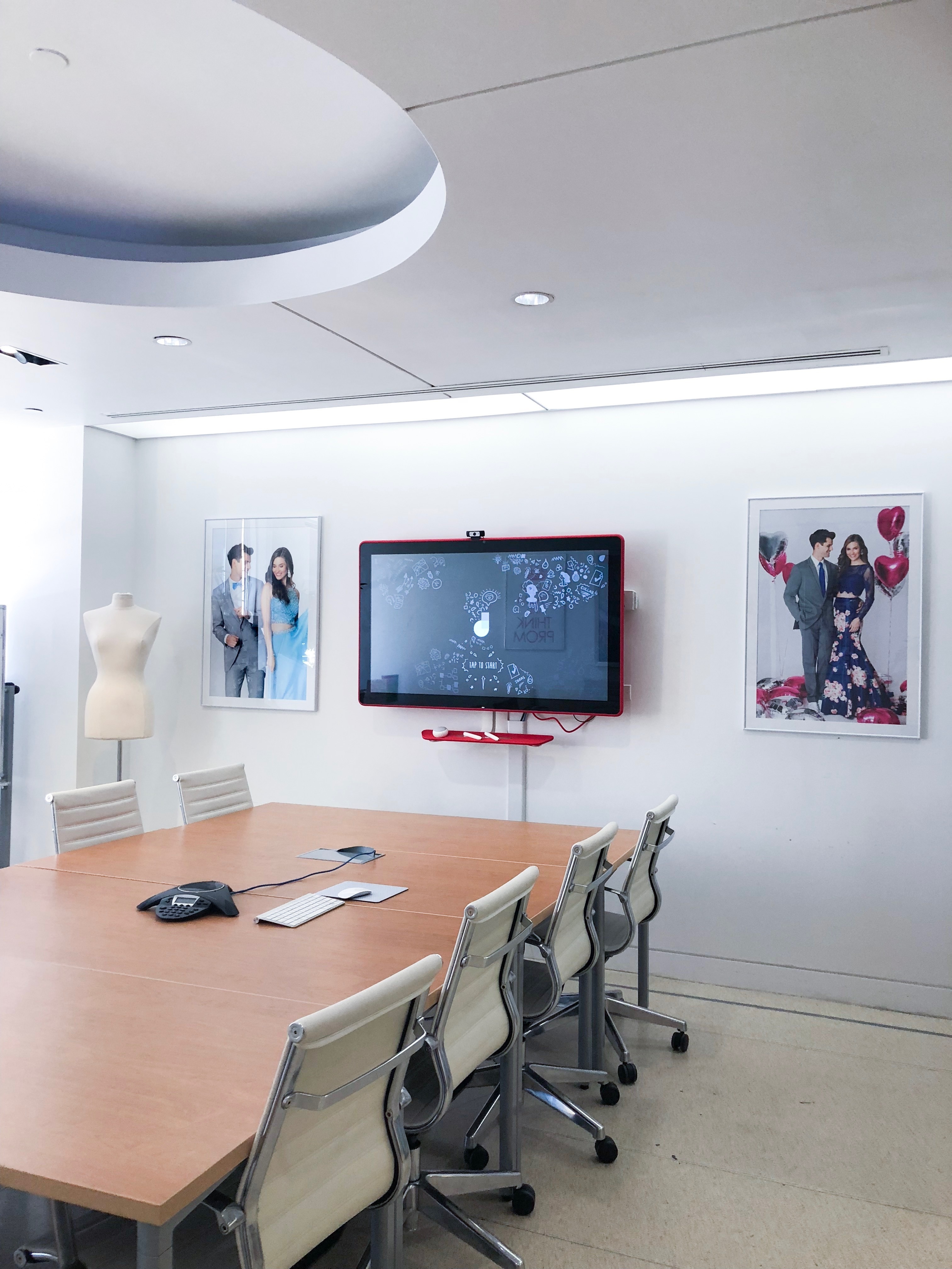 Contemporary, All-inclusive Office Suite Sublet Rental