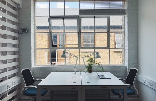 Stylish desk space in Spitalfields E1.