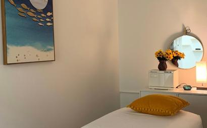 Ready to use treatment room |Acupuncturist & massage therapist