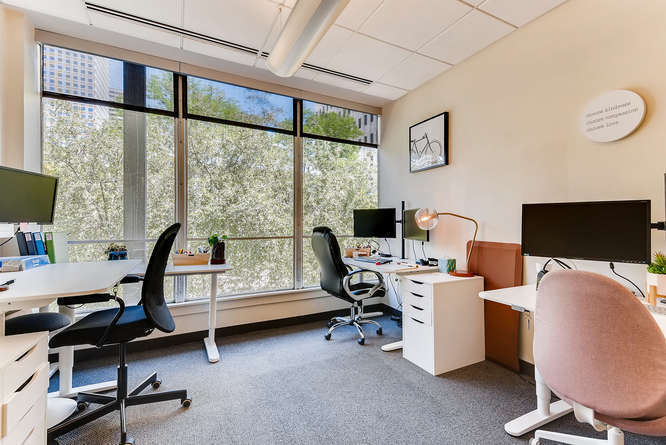 2nd Floor Start-Up Team Suite