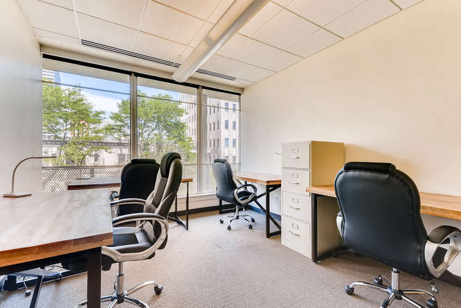 3rd Floor Start-Up Team Suite