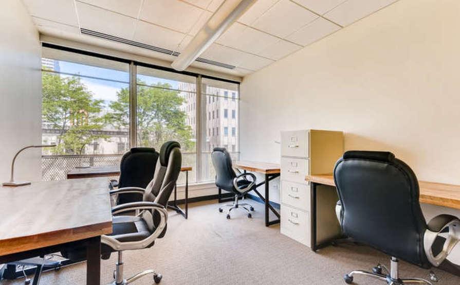 3rd Floor Start-Up Team Suite