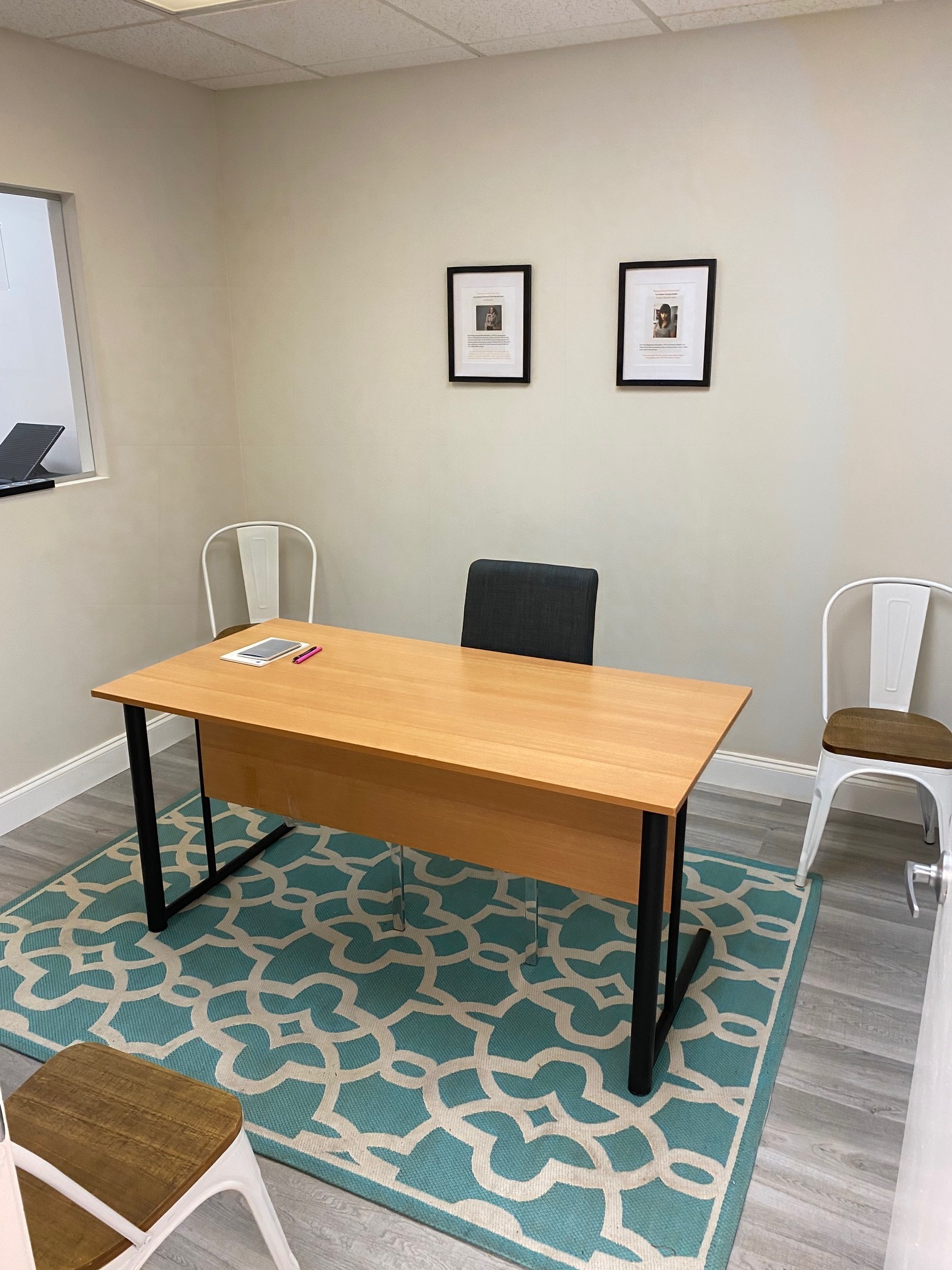 Tyra Banks Creation Studio / Janice Bryant Howroyd Client Meeting Room