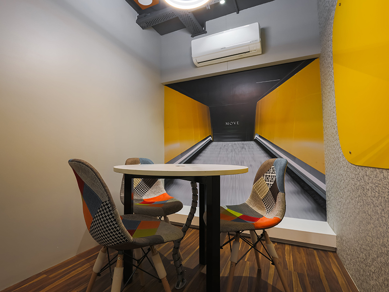 Hot Desk on Rent in Indore