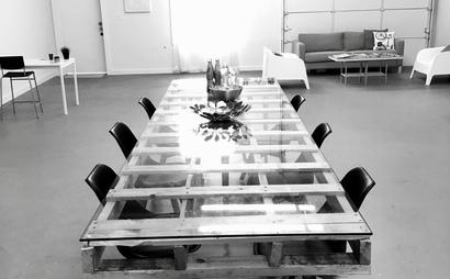 Creative work & meeting space. Creative work & meeting space.