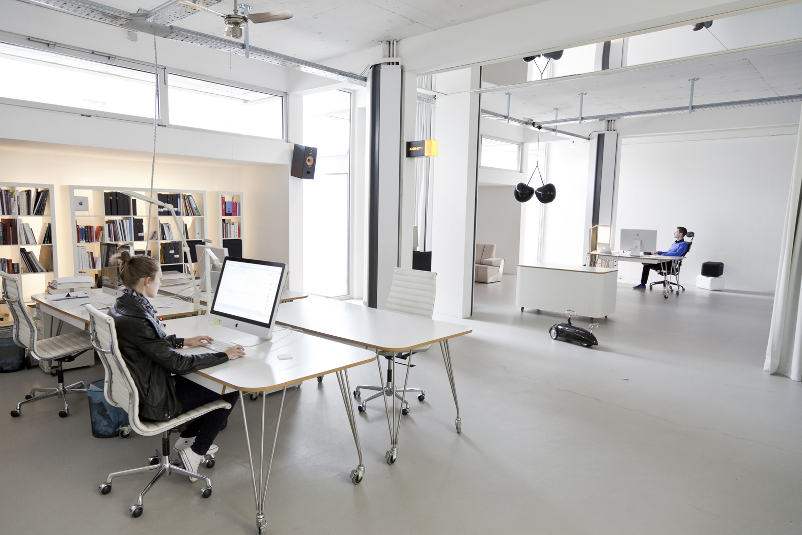 ASTRA | Desks Near Me