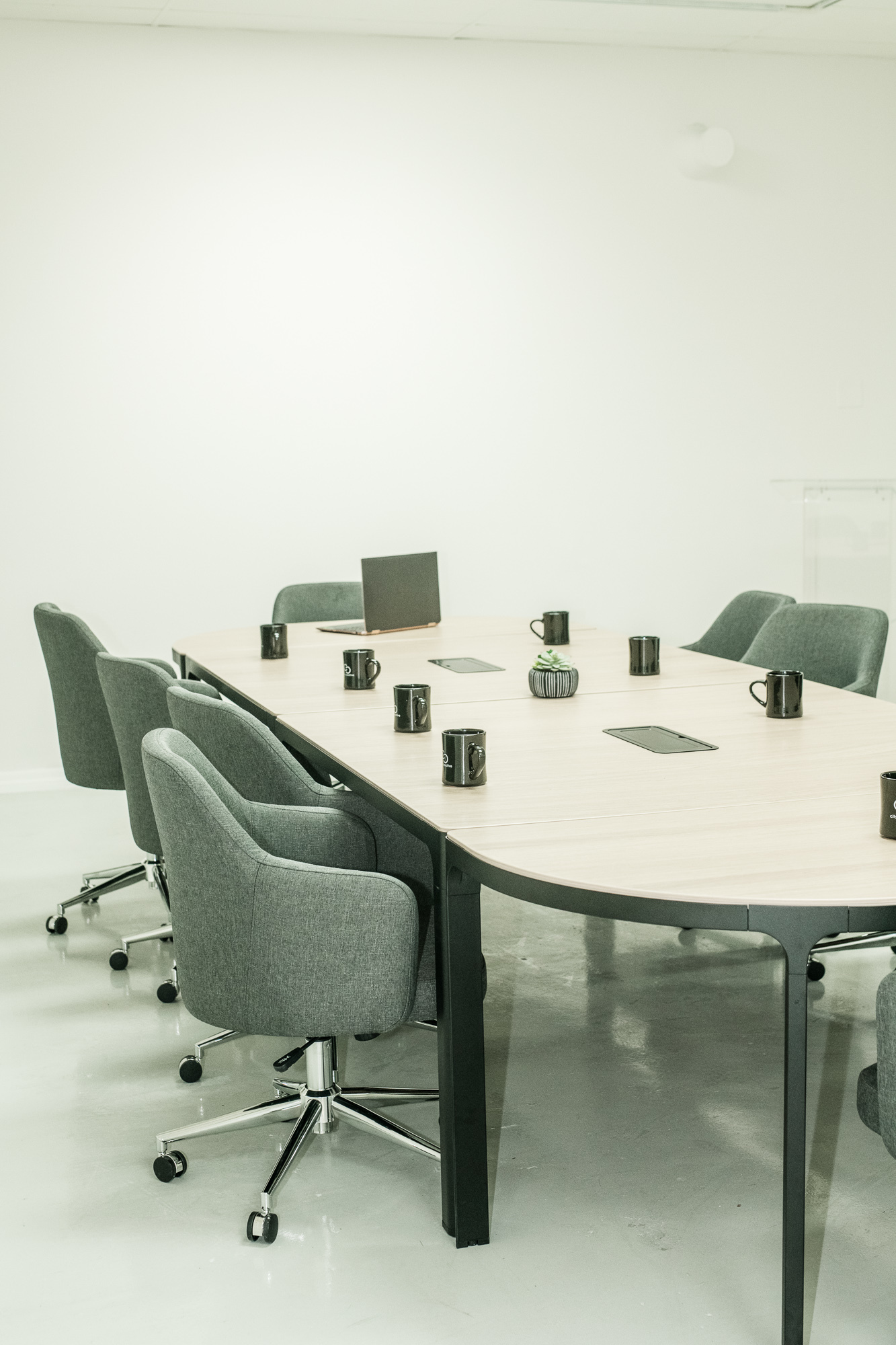 Shared Desk Access- 1 Day Shared Desk Access- 1 Day