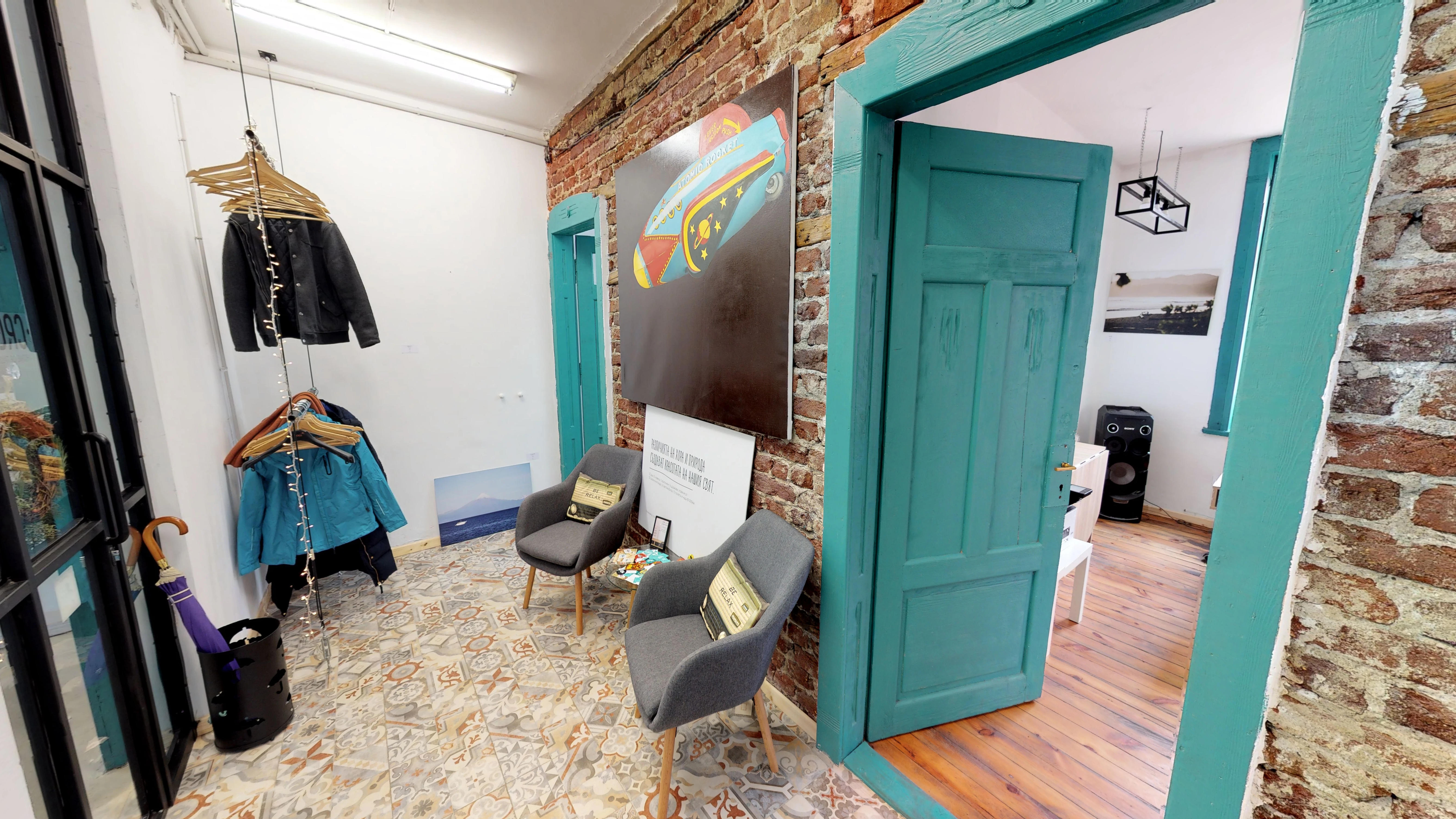 Cre8 Coworking Hub Private office