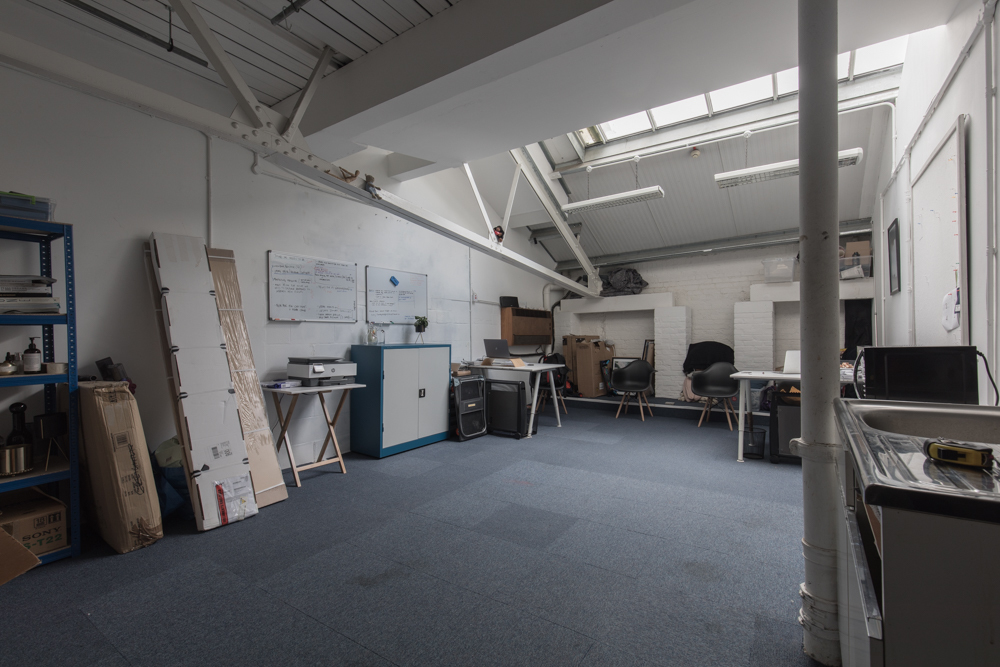 Desk in Studio Space - W10