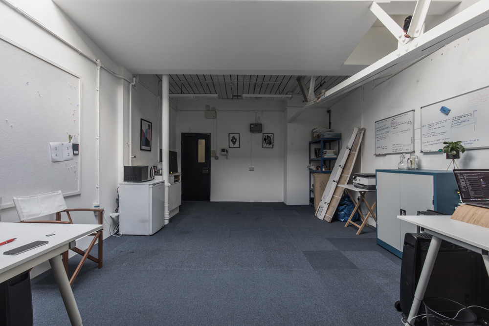 Desk in Studio Space - W10