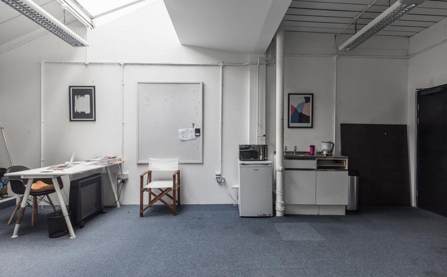 Desk in Studio Space - W10 Desk in Studio Space - W10