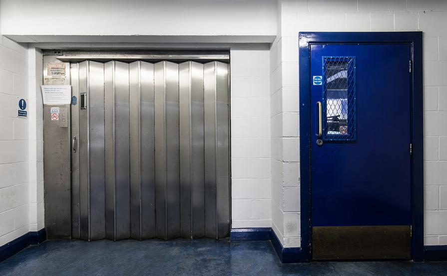 Desk in Studio Space - W10 Desk in Studio Space - W10