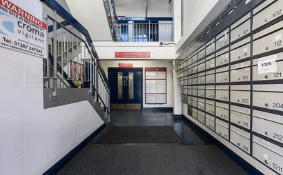 Desk in Studio Space - W10 Desk in Studio Space - W10