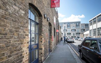 Desk in Studio Space - W10 Desk in Studio Space - W10