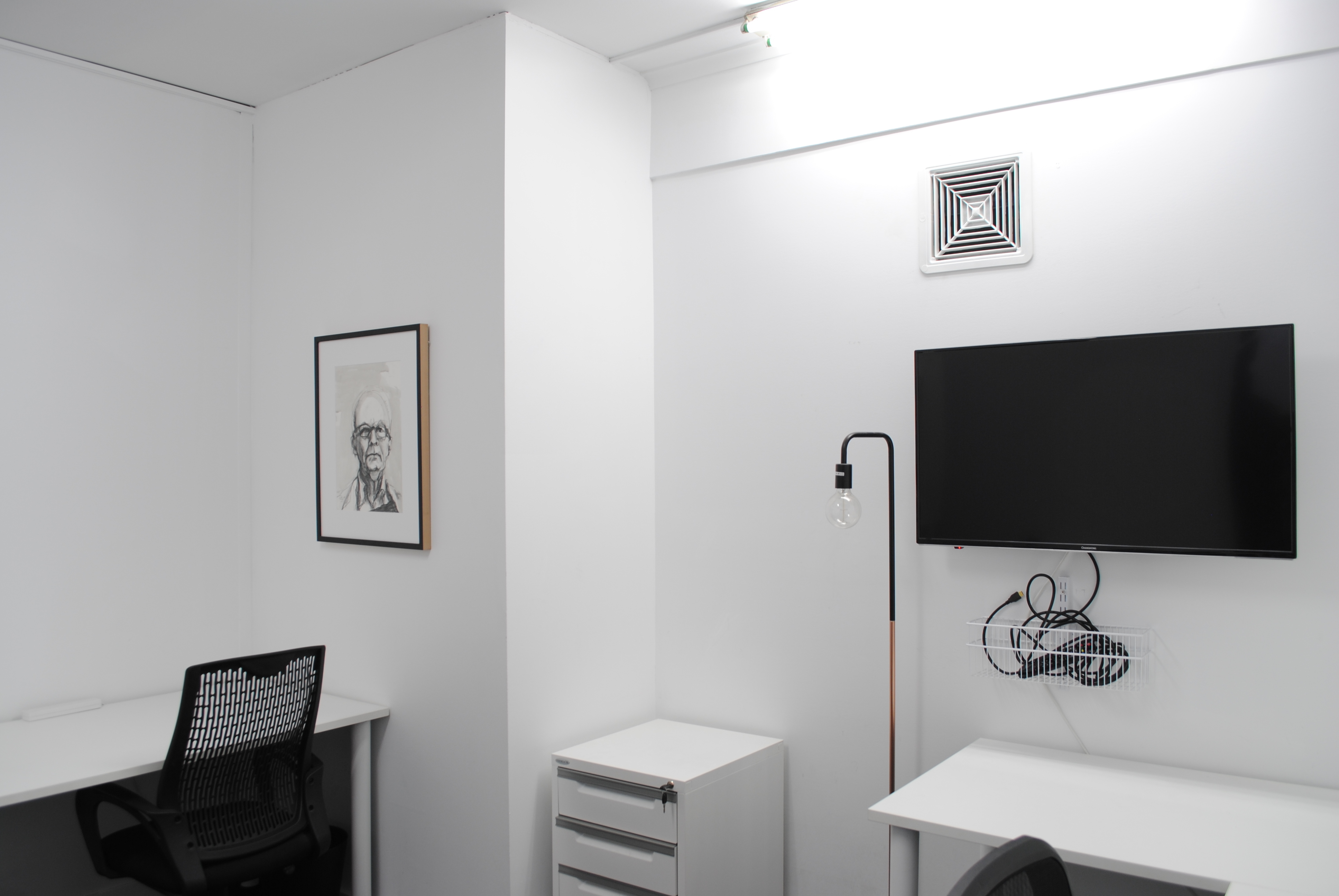 Private Office for 6 people. 