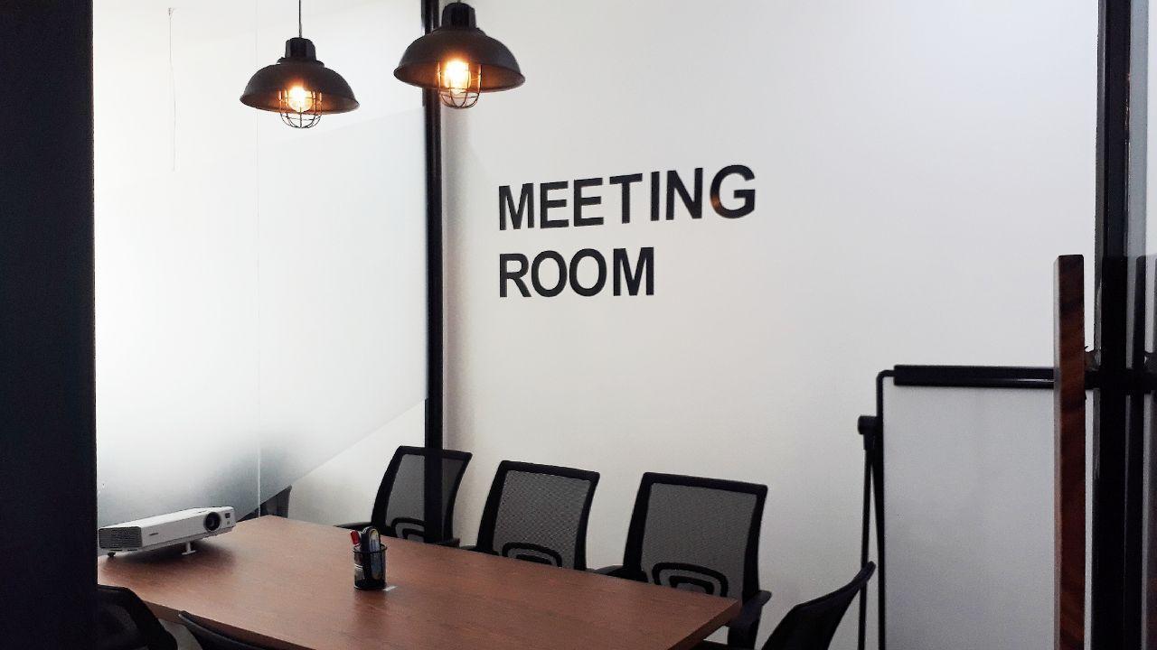 Urbanfresh Meeting Room