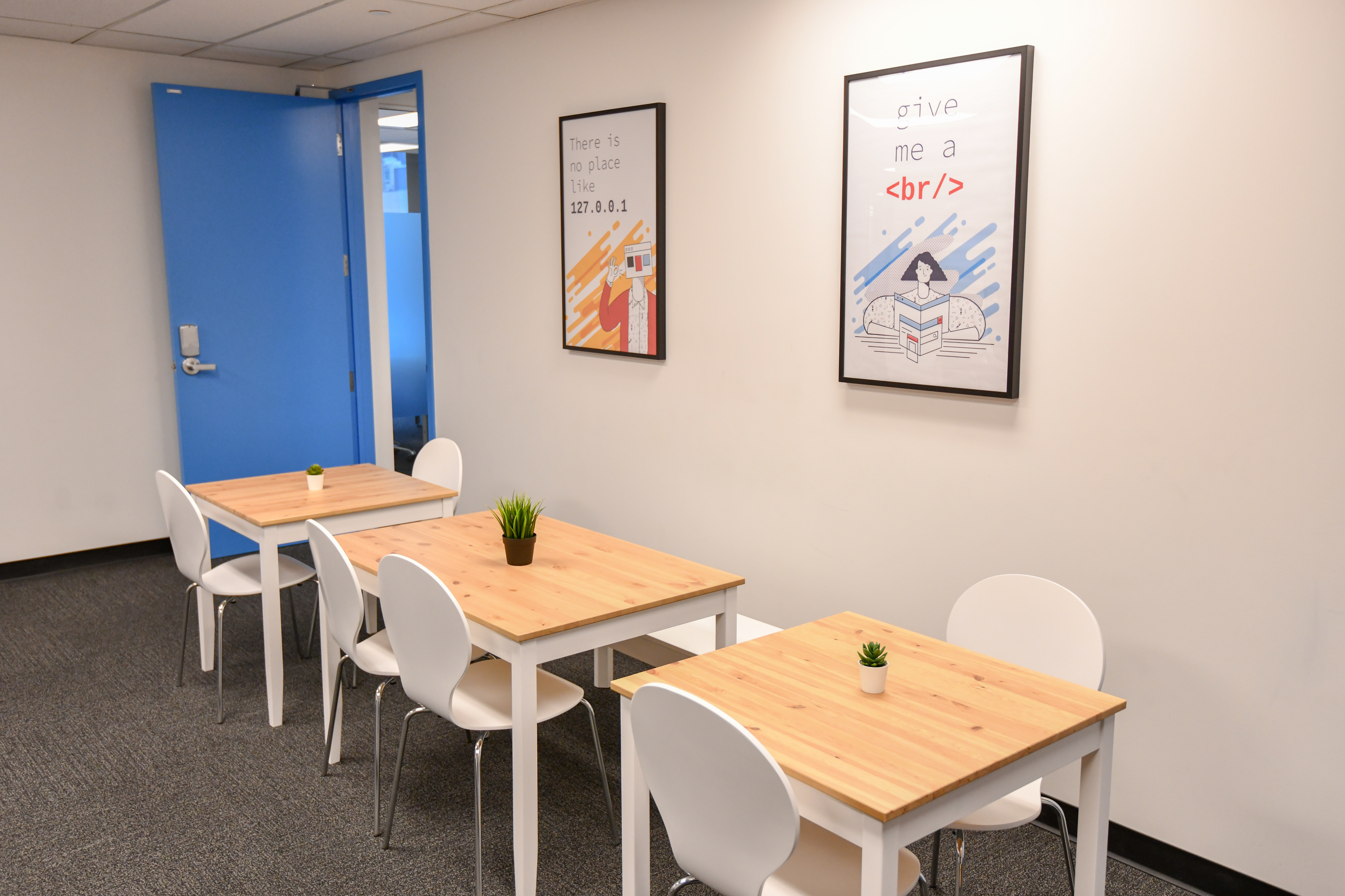 Hot Desk with Devhub 