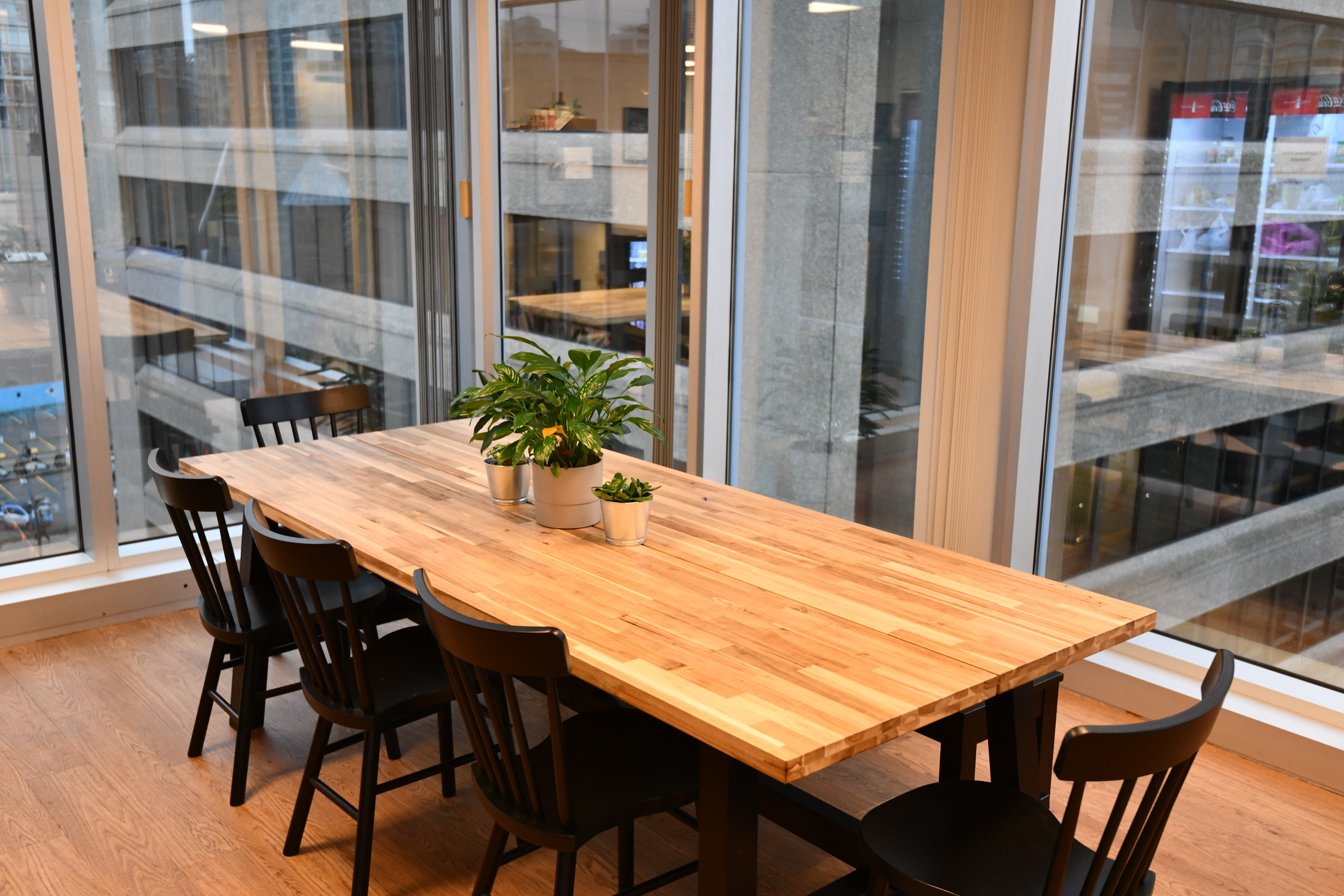 Hot Desk with Devhub 