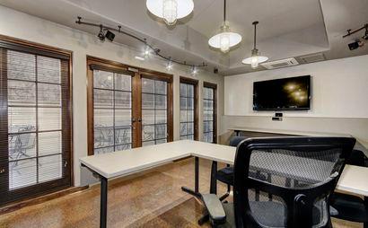 Day Office Suite Day Office Suite