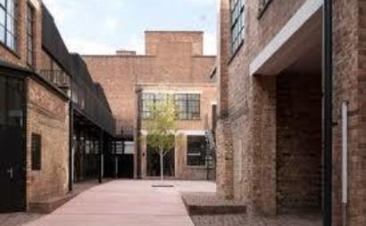 Sari Goetz Sari Goetz