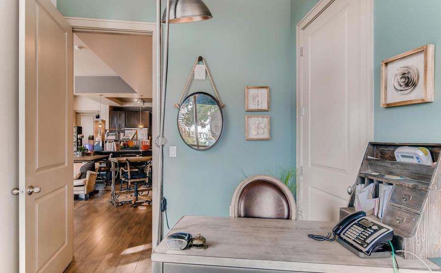 Rent a Desk in the Heart of Austin! Rent a Desk in the Heart of Austin!