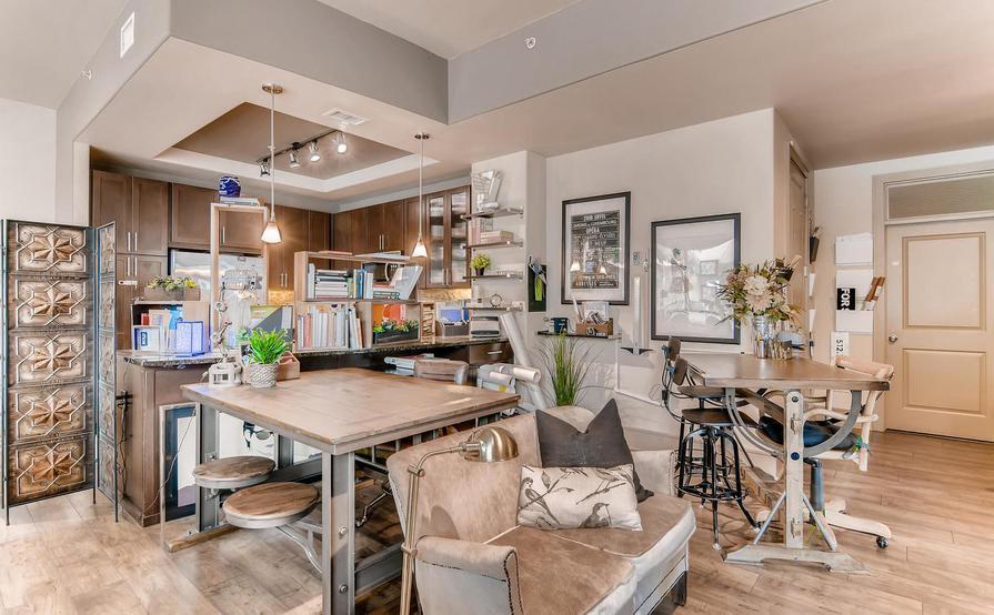 Rent a Desk in the Heart of Austin! Rent a Desk in the Heart of Austin!