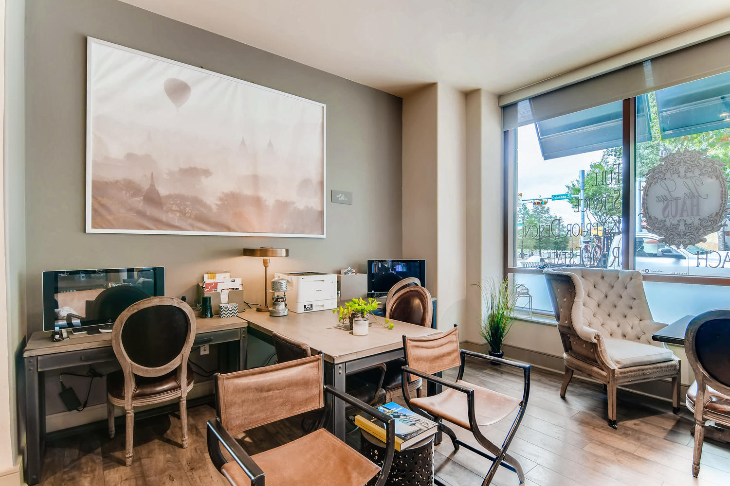 Rent a Desk in the Heart of Austin! Rent a Desk in the Heart of Austin!