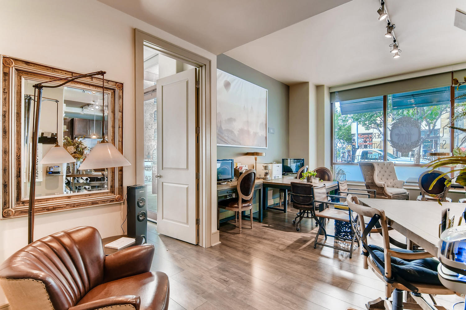 Rent a Desk in the Heart of Austin! Rent a Desk in the Heart of Austin!