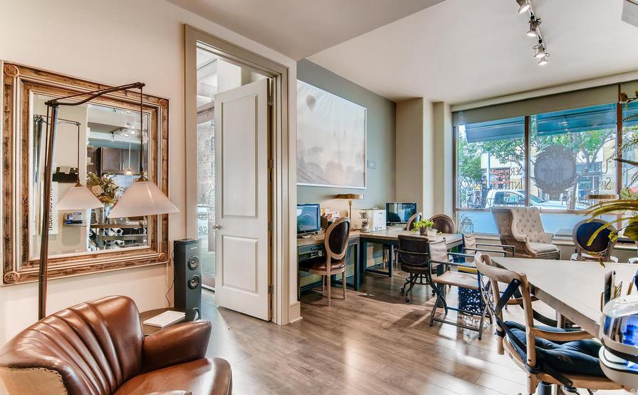 Rent a Desk in the Heart of Austin! Rent a Desk in the Heart of Austin!